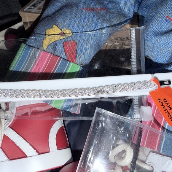 MOISSANITE
925 SILVER
6MM MOISSANITE
925 SILVER
3.00CTW
$1400.00 6in - Picture 11 of 11